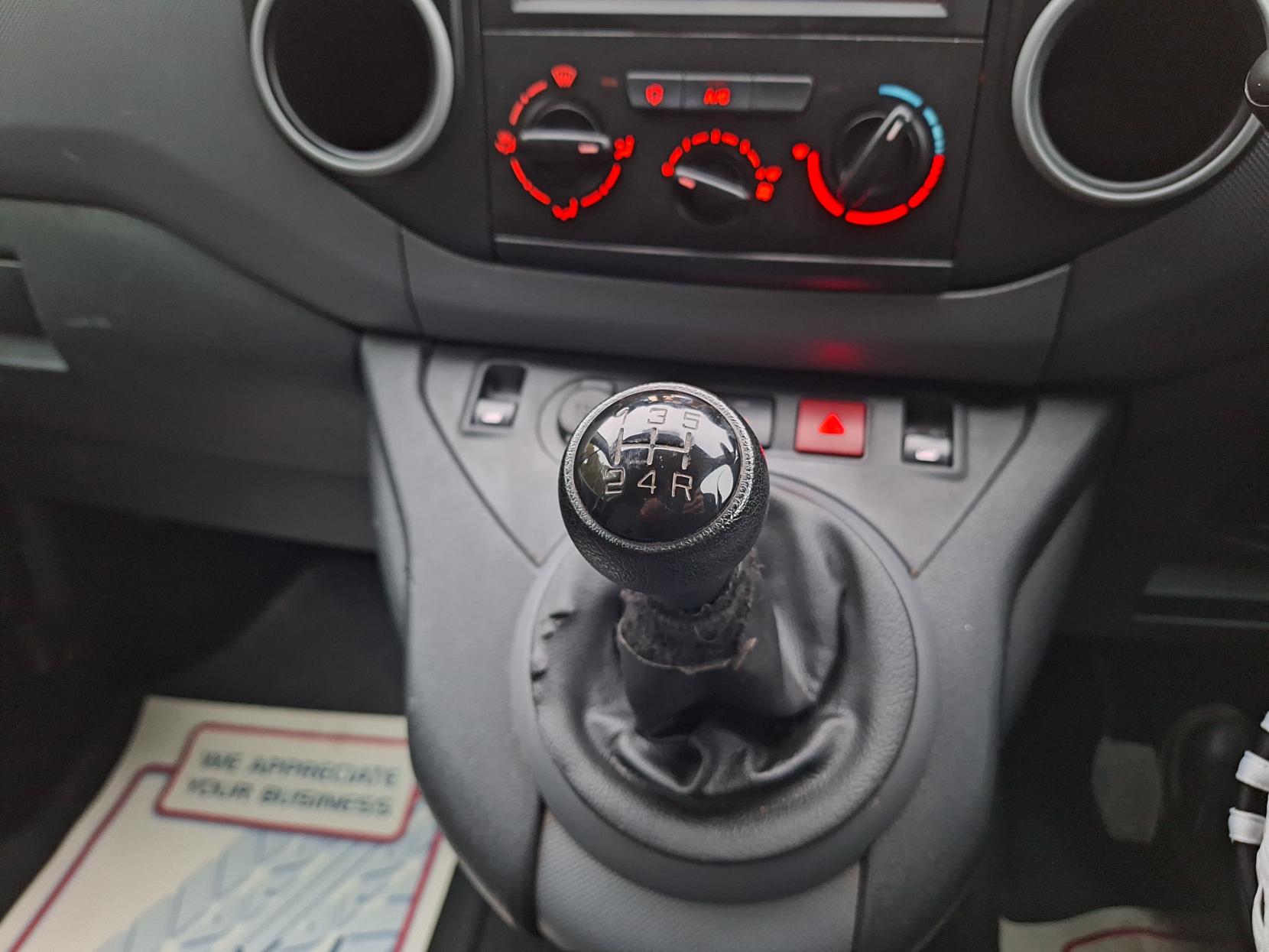 Peugeot Partner 1.6 BlueHDi 651 Professional Panel Van 5dr Diesel Manual L1 (112 g/km, 73.97 bhp)