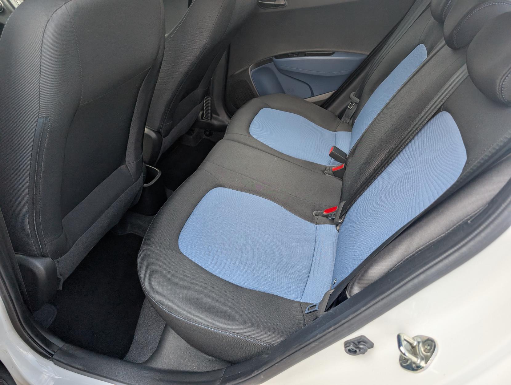 Hyundai i10 1.0 SE Hatchback 5dr Petrol Manual Euro 6 (66 ps)