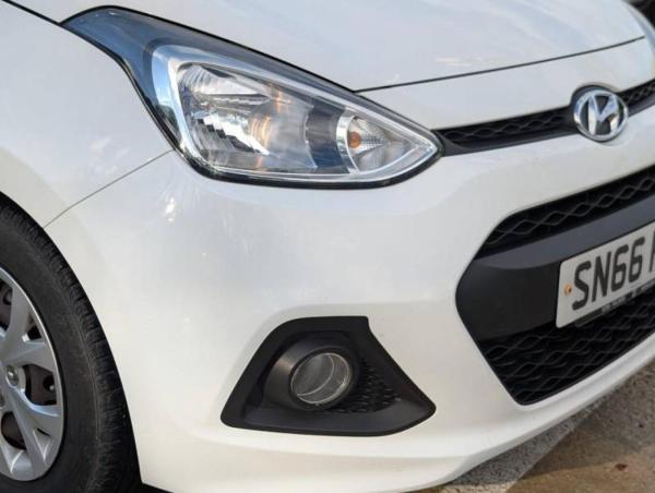 Hyundai i10 1.0 SE Hatchback 5dr Petrol Manual Euro 6 (66 ps)