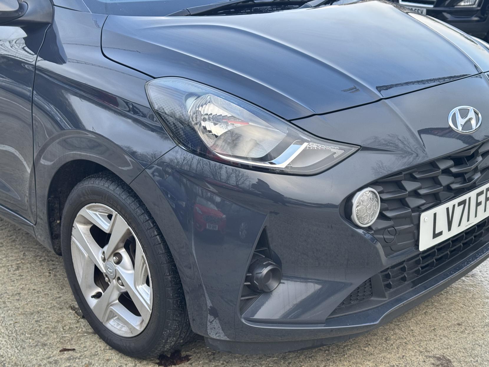 Hyundai i10 1.0 SE Connect Hatchback 5dr Petrol Auto Euro 6 (s/s) (67 ps)