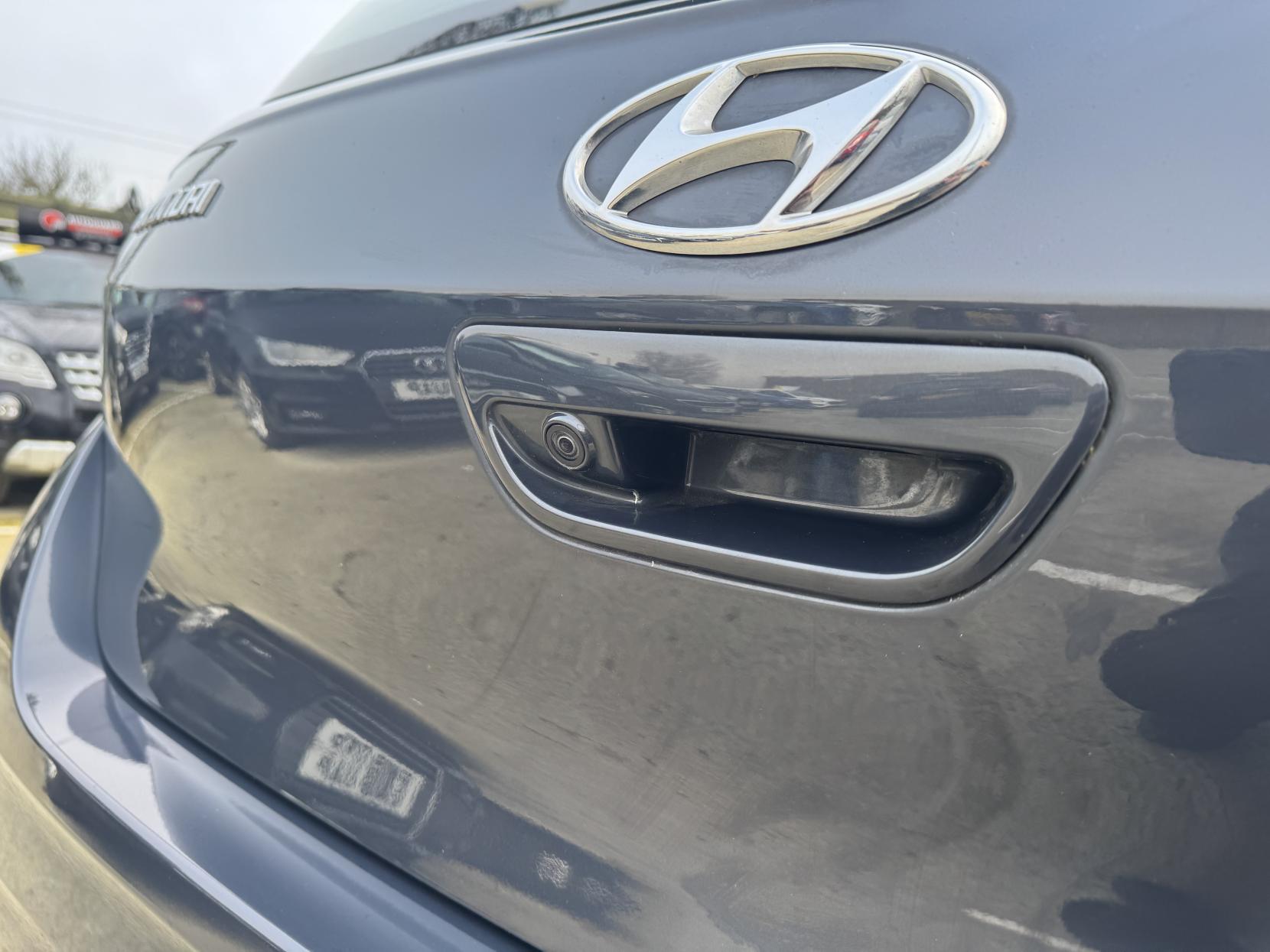 Hyundai i10 1.0 SE Connect Hatchback 5dr Petrol Auto Euro 6 (s/s) (67 ps)