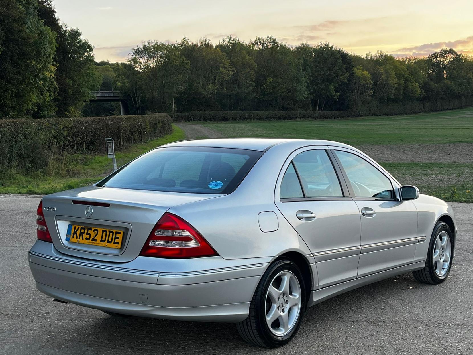 Mercedes-Benz C Class 2.6 C240 Avantgarde SE Saloon 4dr Petrol Automatic (256 g/km, 170 bhp)