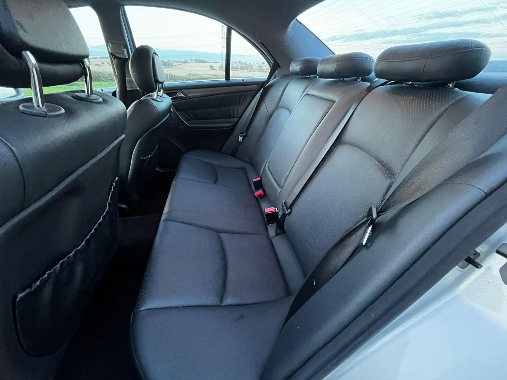 Mercedes-Benz C Class 2.6 C240 Avantgarde SE Saloon 4dr Petrol Automatic (256 g/km, 170 bhp)