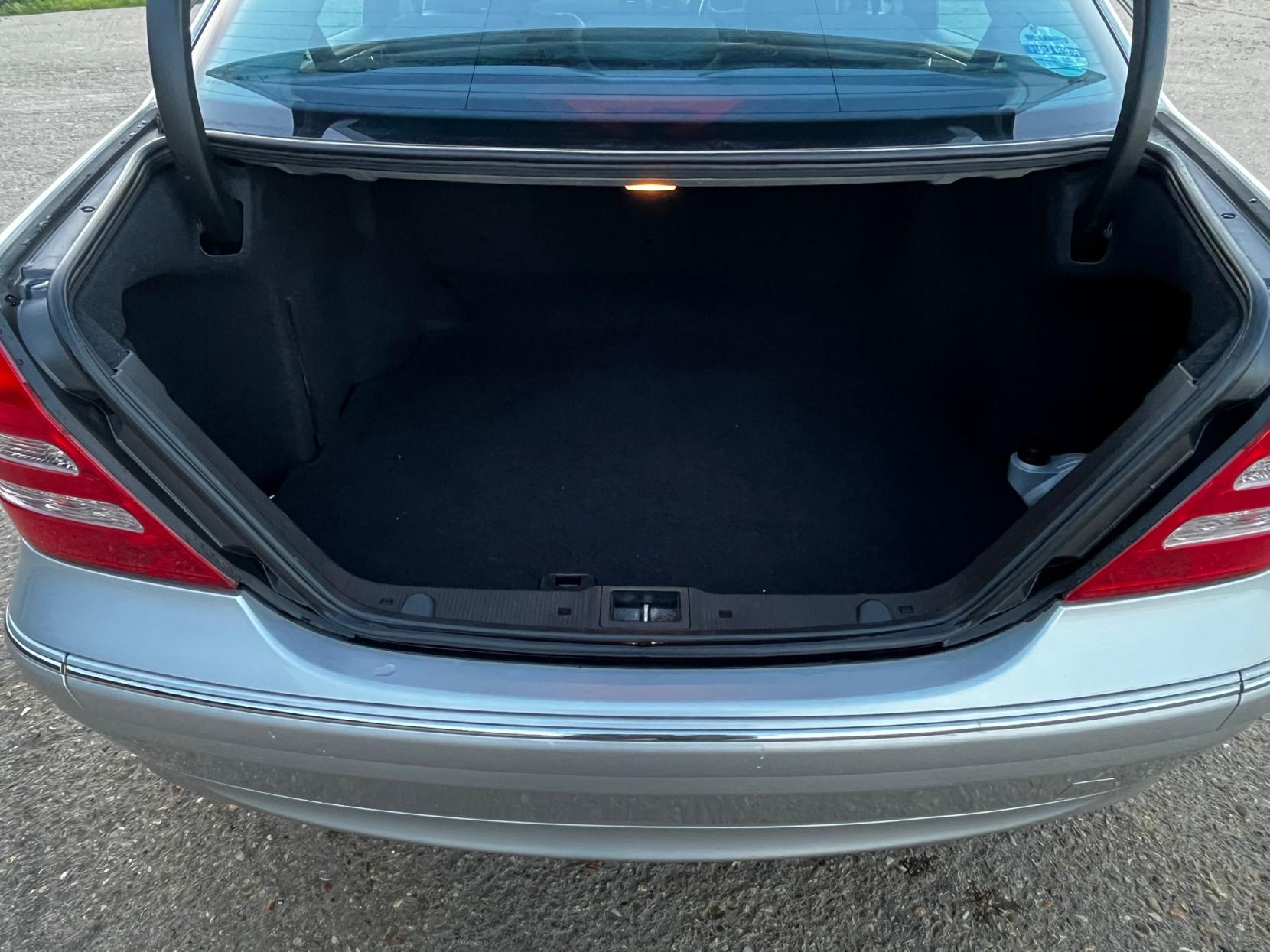 Mercedes-Benz C Class 2.6 C240 Avantgarde SE Saloon 4dr Petrol Automatic (256 g/km, 170 bhp)