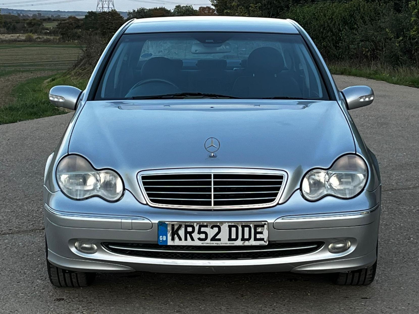 Mercedes-Benz C Class 2.6 C240 Avantgarde SE Saloon 4dr Petrol Automatic (256 g/km, 170 bhp)