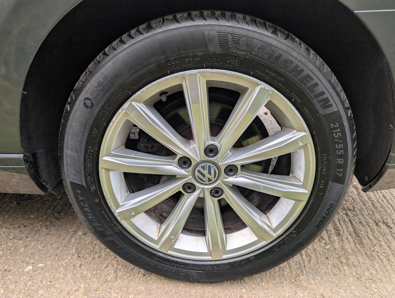 Volkswagen Passat 2.0 TDI BlueMotion Tech SE Business Saloon 4dr Diesel DSG Euro 6 (s/s) (150 ps)