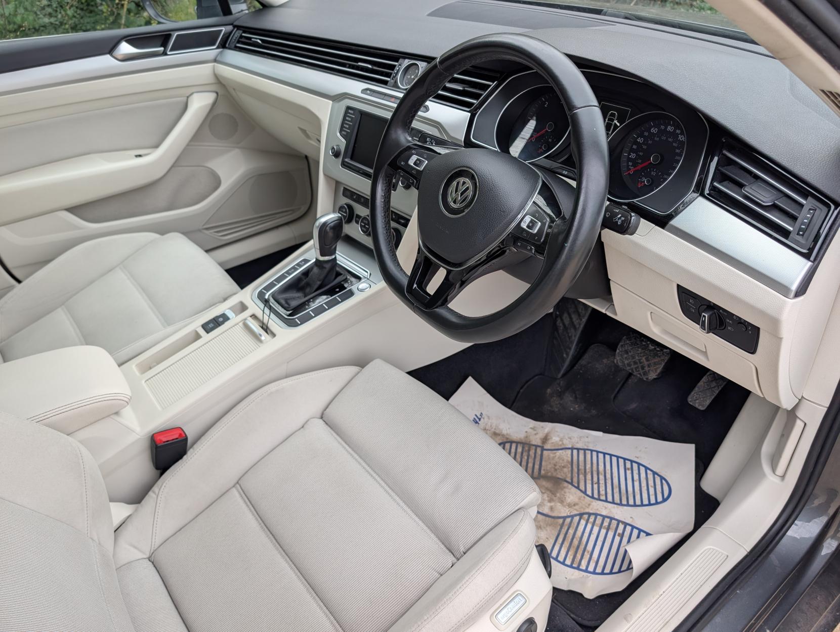 Volkswagen Passat 2.0 TDI BlueMotion Tech SE Business Saloon 4dr Diesel DSG Euro 6 (s/s) (150 ps)