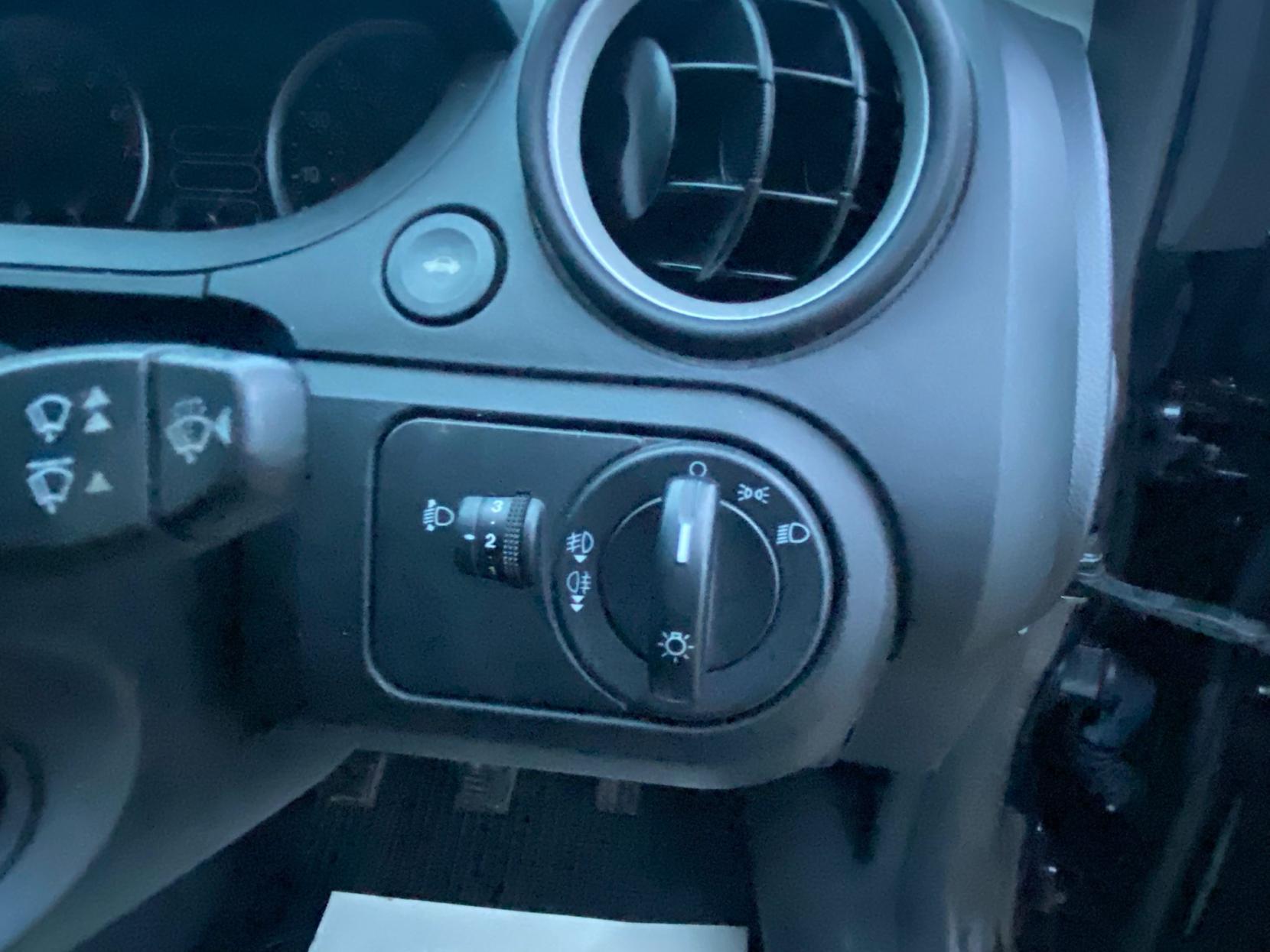 Ford Fiesta 1.4 Zetec Climate Hatchback 5dr Petrol Manual (154 g/km, 79 bhp)