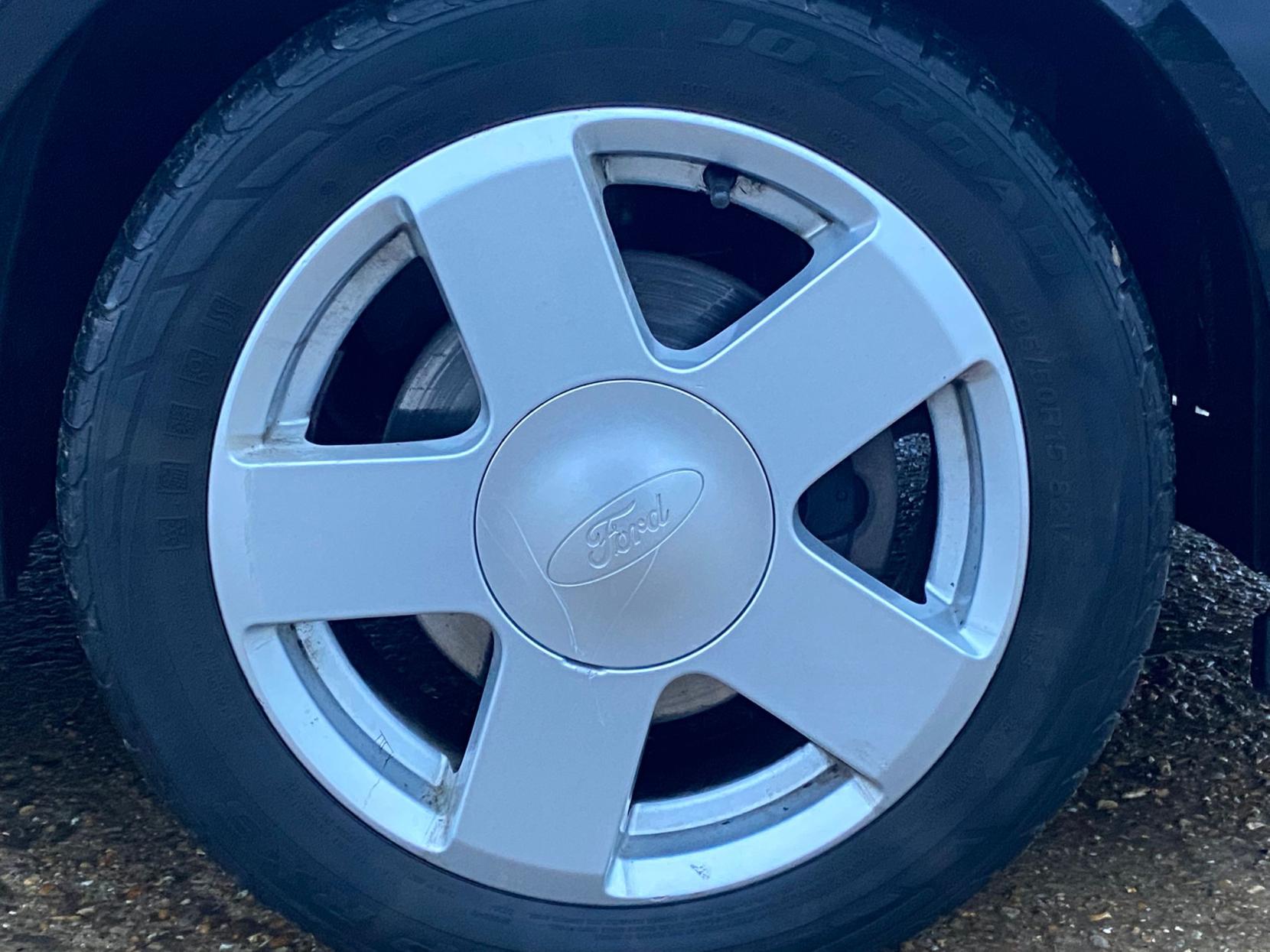 Ford Fiesta 1.4 Zetec Climate Hatchback 5dr Petrol Manual (154 g/km, 79 bhp)