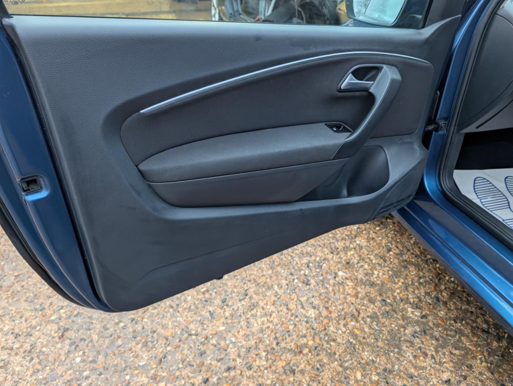 Volkswagen Polo 1.0 BlueMotion Tech Match Hatchback 3dr Petrol Manual Euro 6 (s/s) (60 ps)