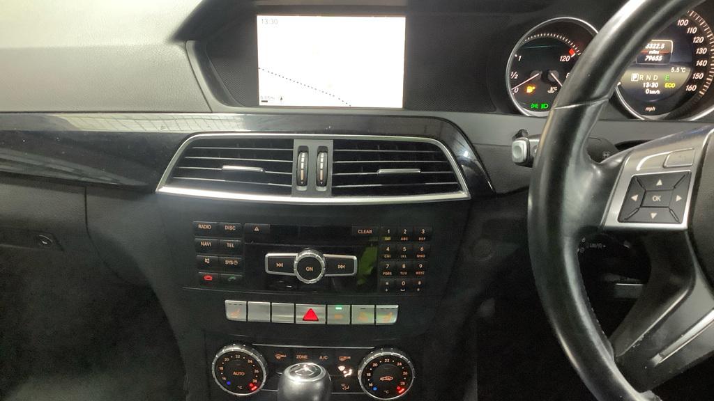 Mercedes-Benz C Class 2.1 C200 CDI Executive SE (Premium) Saloon 4dr Diesel G-Tronic+ Euro 5 (s/s) (136 ps)