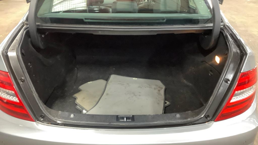 Mercedes-Benz C Class 2.1 C200 CDI Executive SE (Premium) Saloon 4dr Diesel G-Tronic+ Euro 5 (s/s) (136 ps)