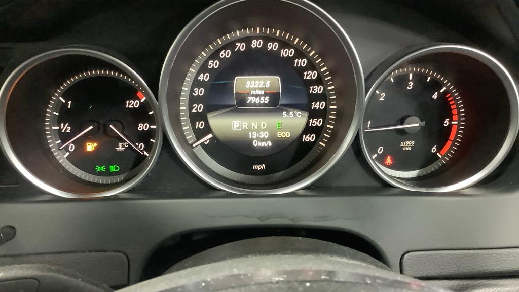 Mercedes-Benz C Class 2.1 C200 CDI Executive SE (Premium) Saloon 4dr Diesel G-Tronic+ Euro 5 (s/s) (136 ps)