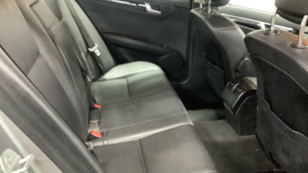 Mercedes-Benz C Class 2.1 C200 CDI Executive SE (Premium) Saloon 4dr Diesel G-Tronic+ Euro 5 (s/s) (136 ps)