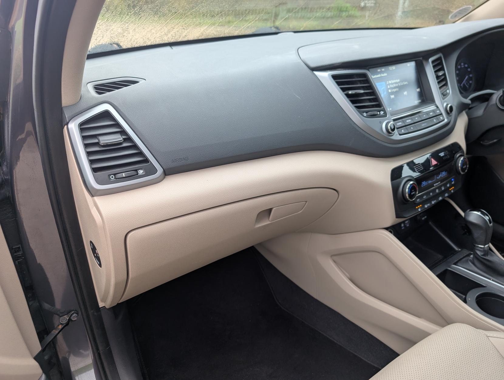 Hyundai TUCSON 2.0 CRDi Premium SUV 5dr Diesel Auto 4WD Euro 6 (185 ps)