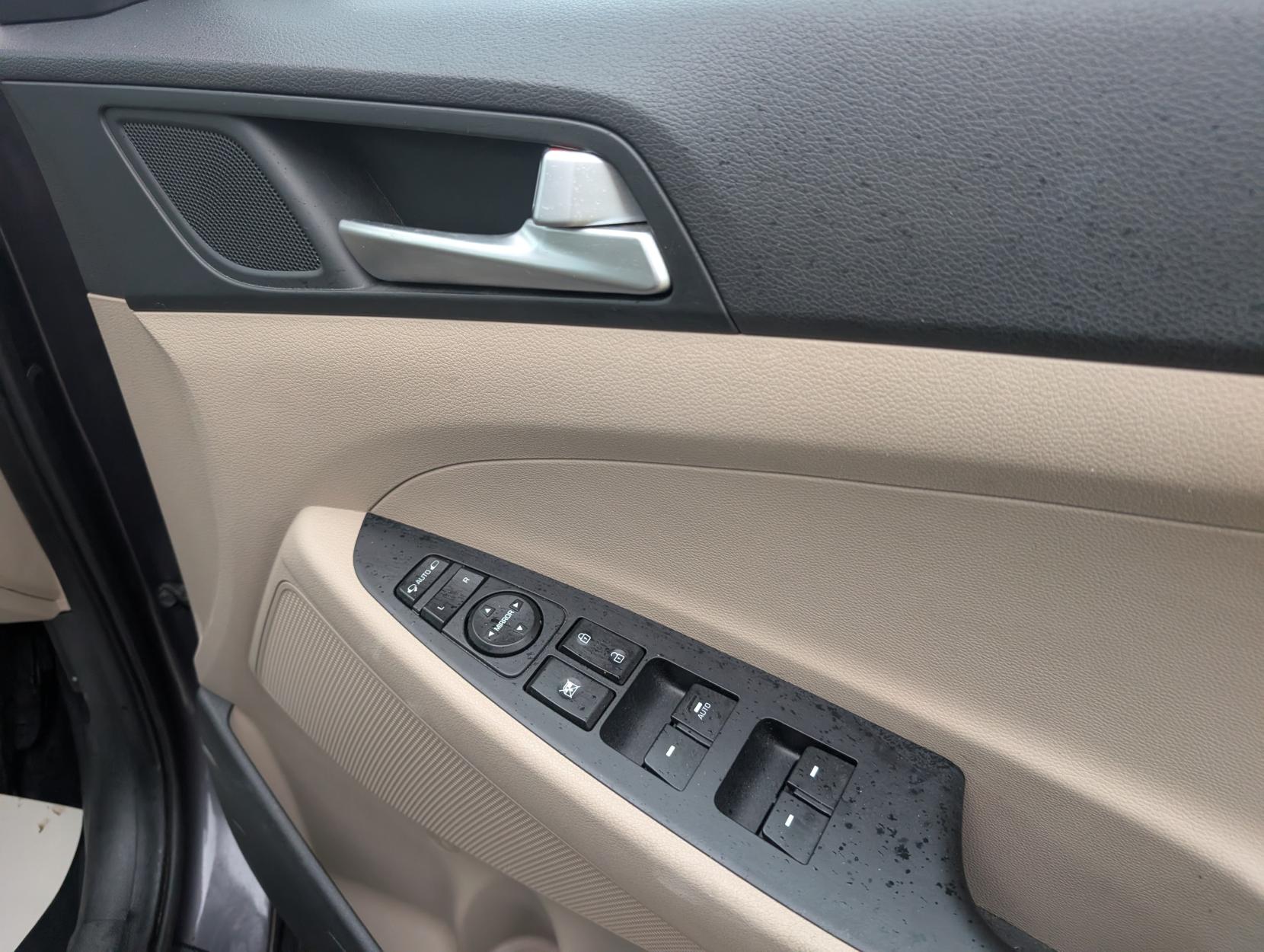 Hyundai TUCSON 2.0 CRDi Premium SUV 5dr Diesel Auto 4WD Euro 6 (185 ps)