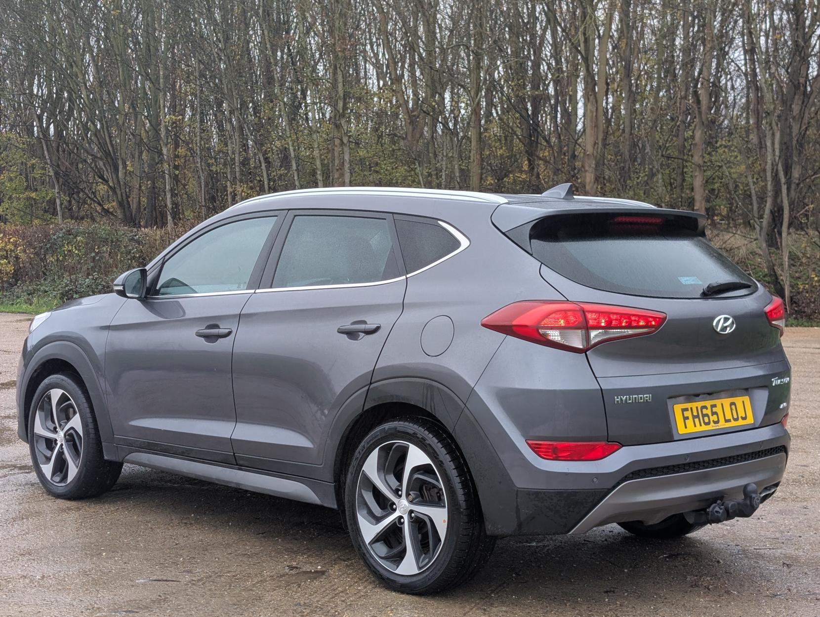 Hyundai TUCSON 2.0 CRDi Premium SUV 5dr Diesel Auto 4WD Euro 6 (185 ps)