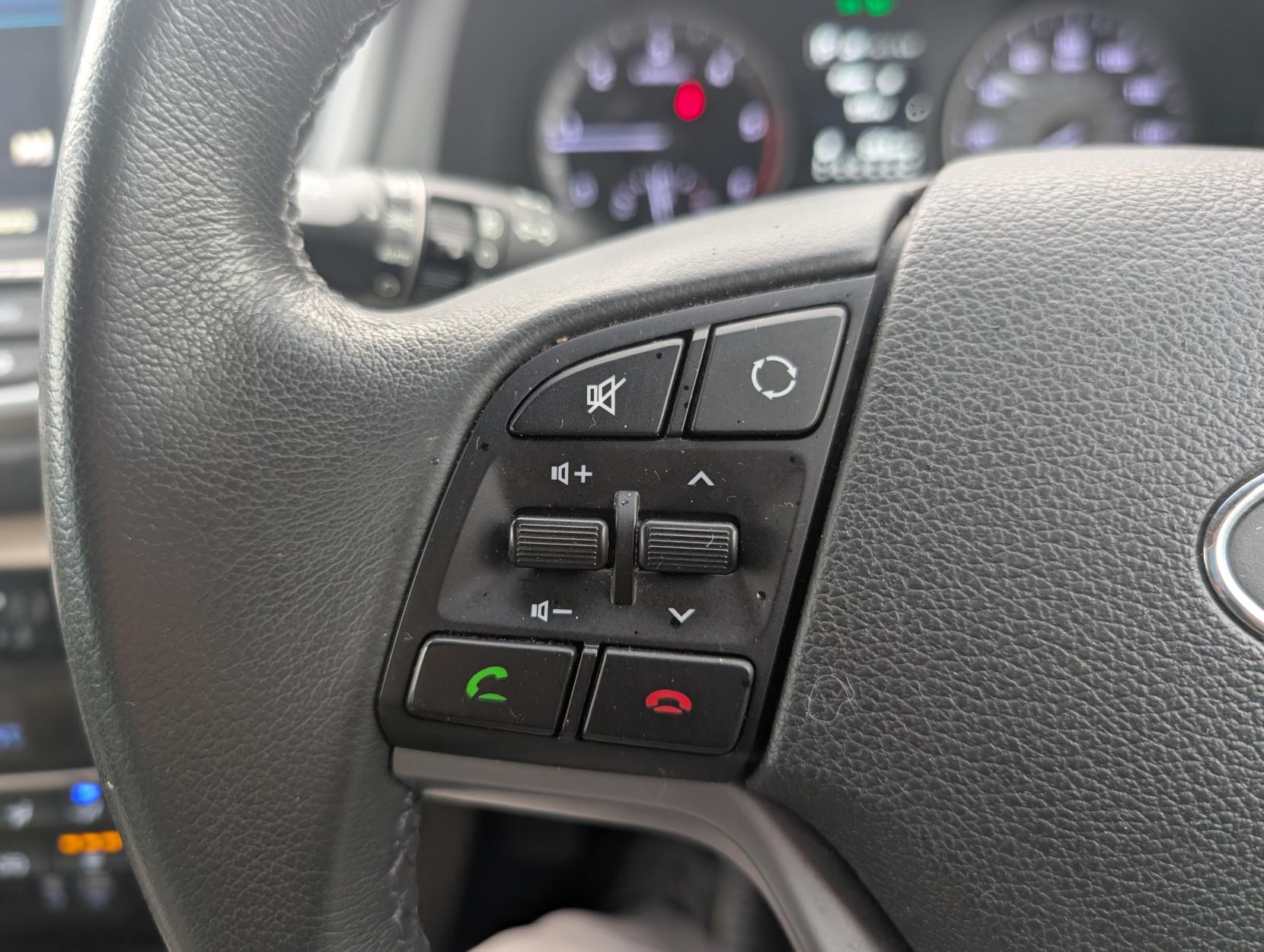 Hyundai TUCSON 2.0 CRDi Premium SUV 5dr Diesel Auto 4WD Euro 6 (185 ps)