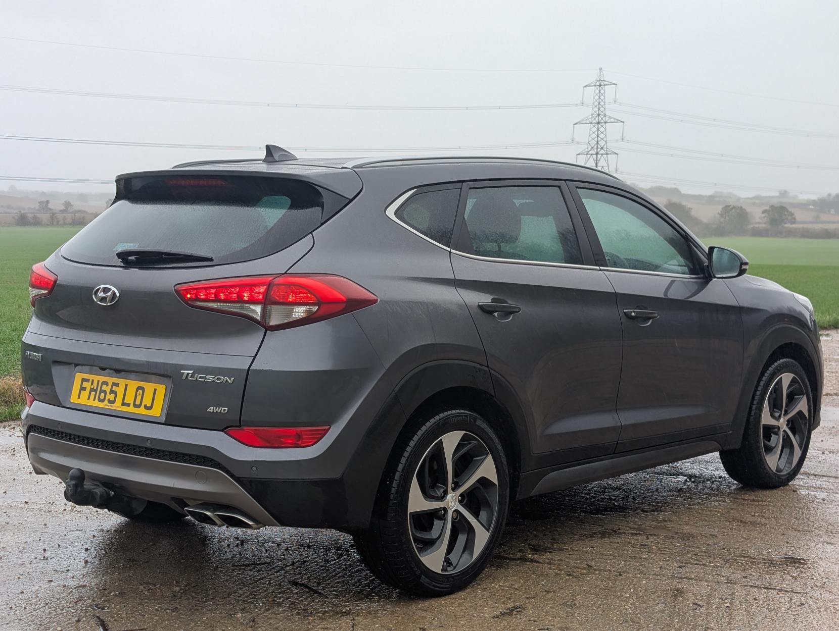 Hyundai TUCSON 2.0 CRDi Premium SUV 5dr Diesel Auto 4WD Euro 6 (185 ps)