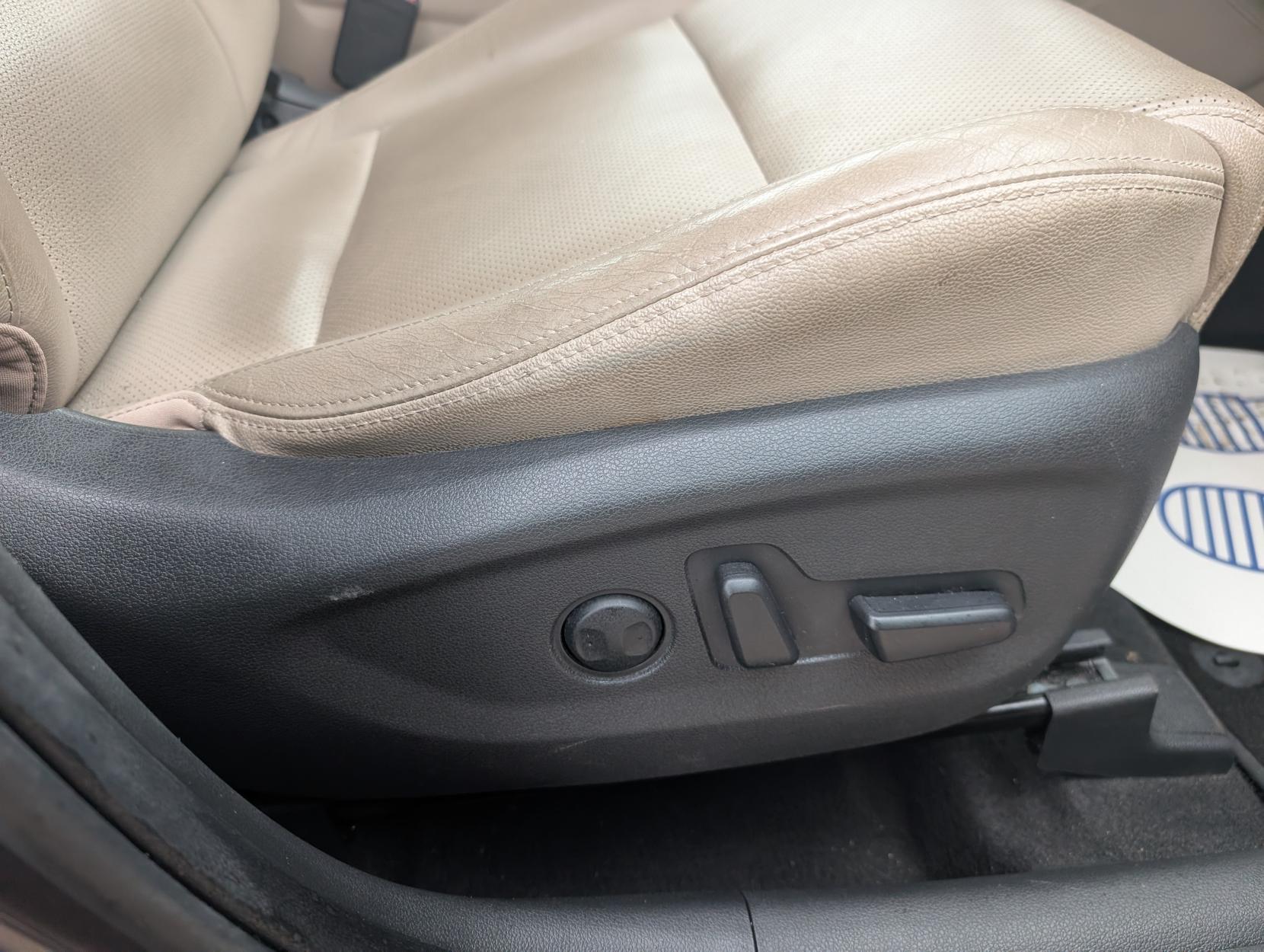 Hyundai TUCSON 2.0 CRDi Premium SUV 5dr Diesel Auto 4WD Euro 6 (185 ps)