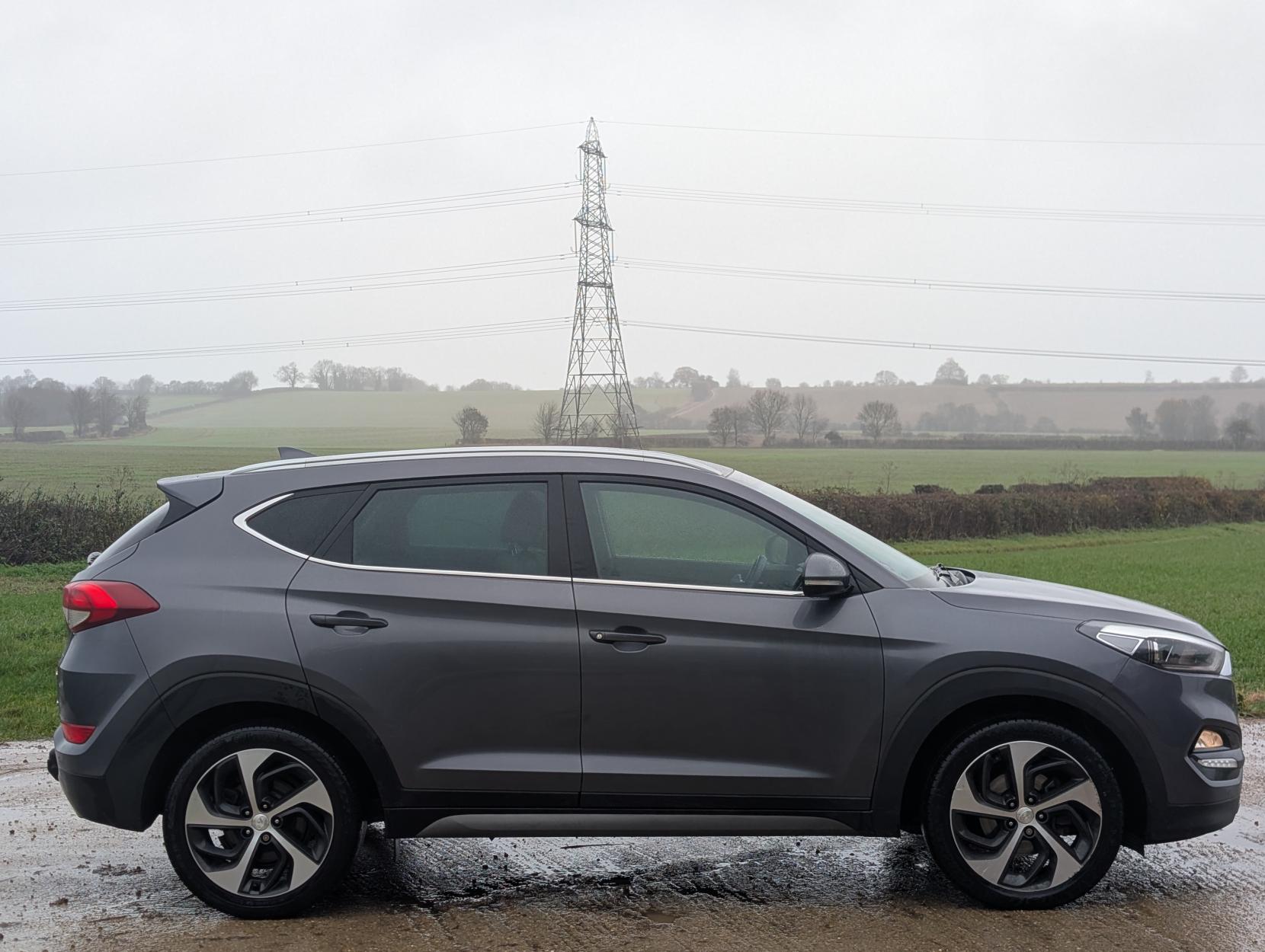 Hyundai TUCSON 2.0 CRDi Premium SUV 5dr Diesel Auto 4WD Euro 6 (185 ps)