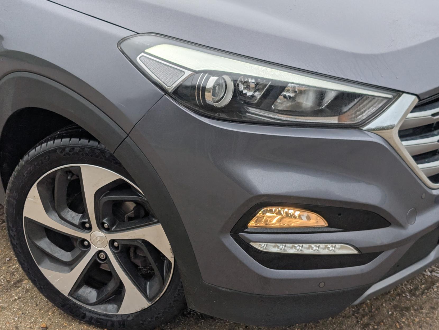 Hyundai TUCSON 2.0 CRDi Premium SUV 5dr Diesel Auto 4WD Euro 6 (185 ps)