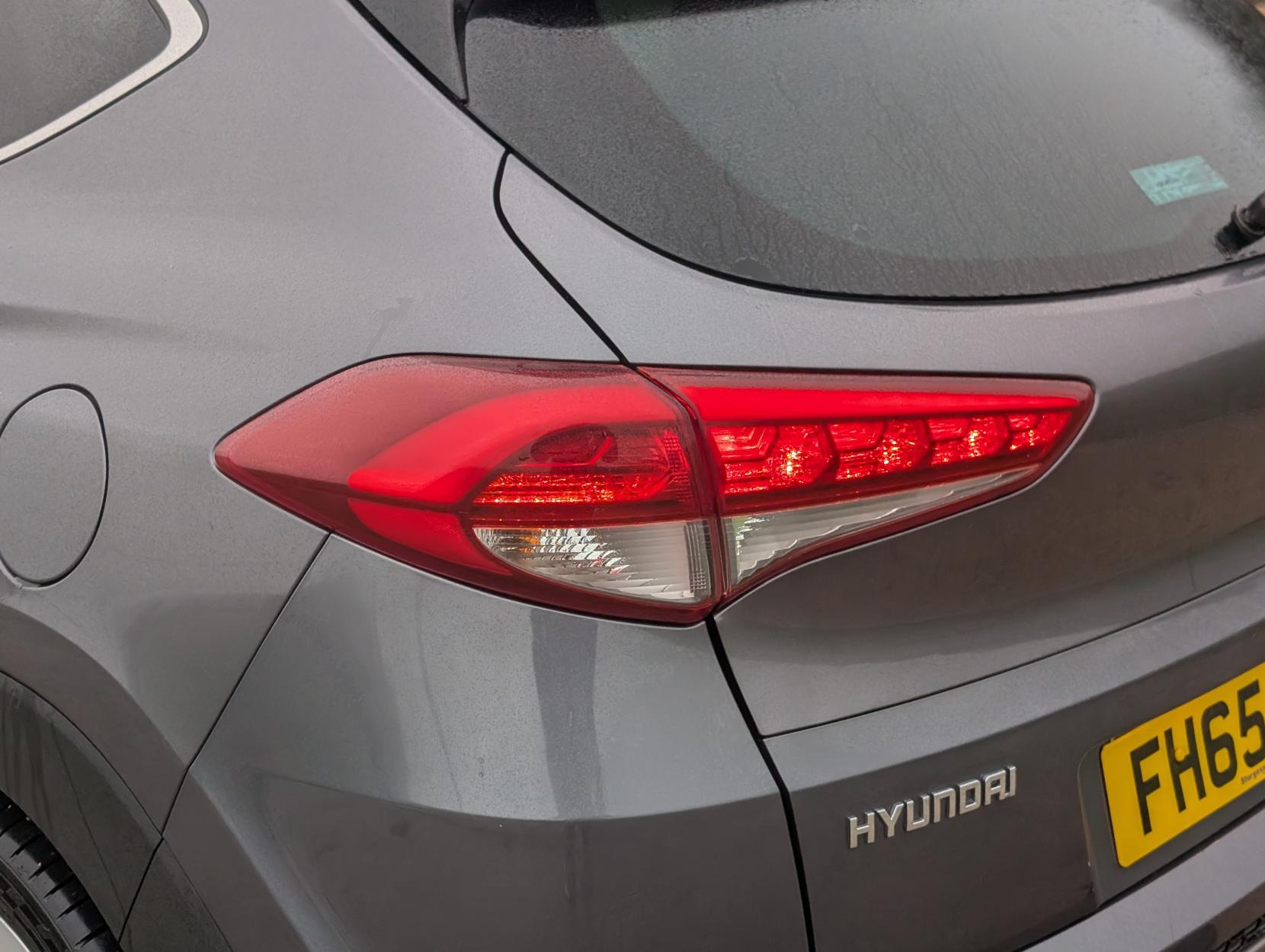 Hyundai TUCSON 2.0 CRDi Premium SUV 5dr Diesel Auto 4WD Euro 6 (185 ps)