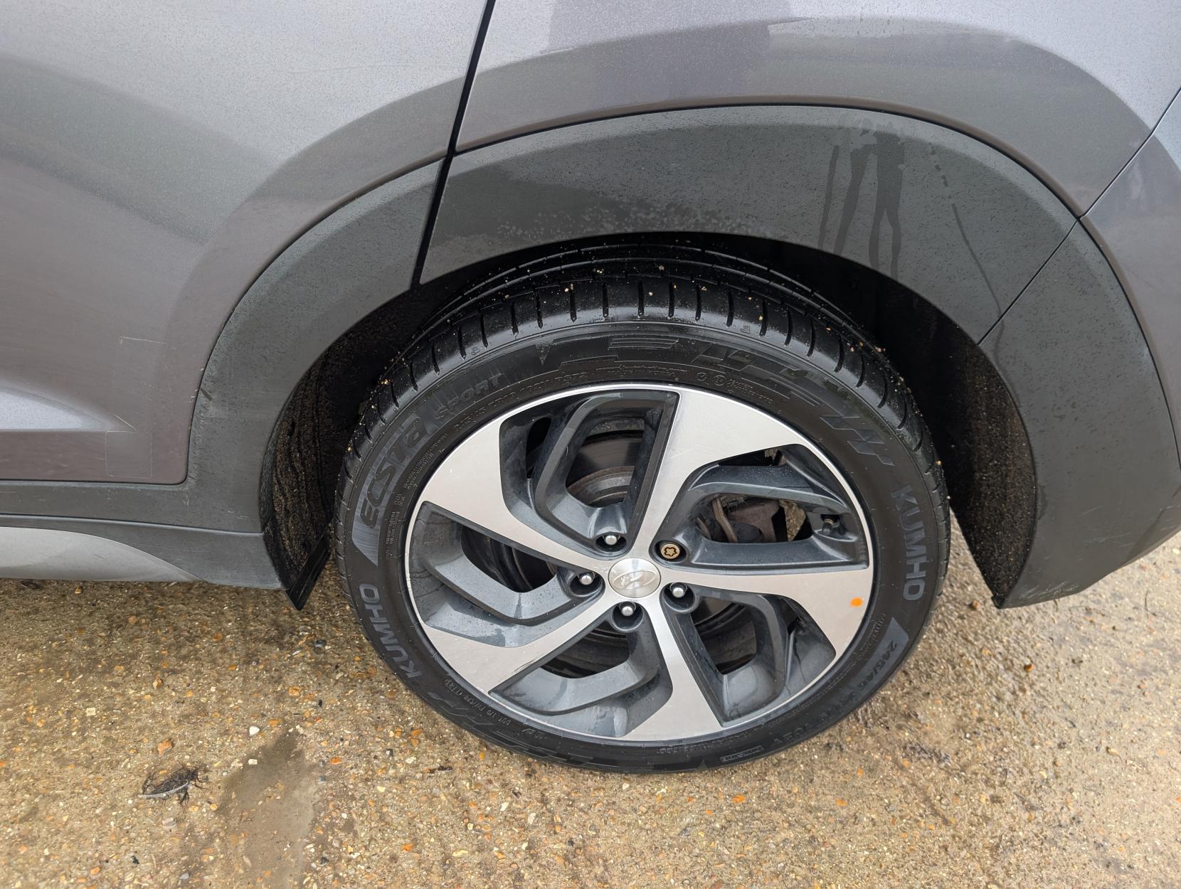 Hyundai TUCSON 2.0 CRDi Premium SUV 5dr Diesel Auto 4WD Euro 6 (185 ps)