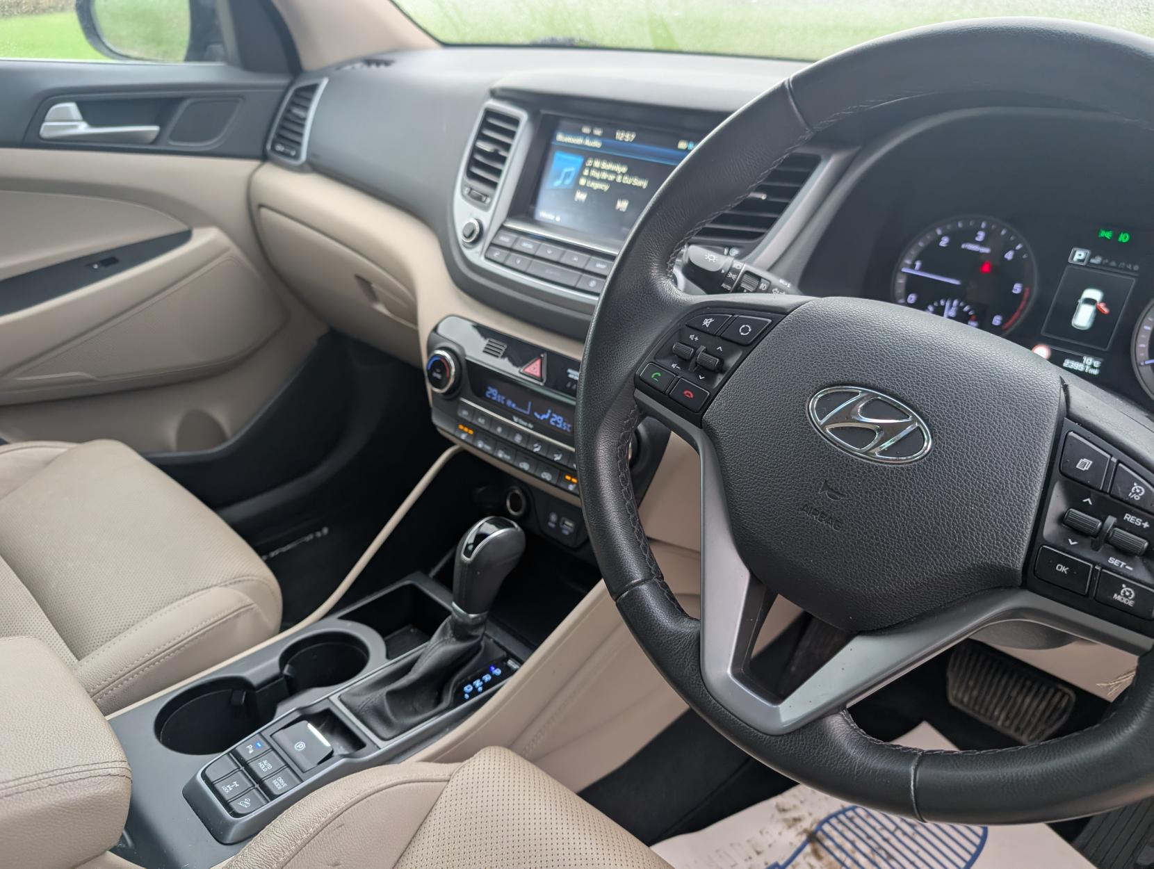 Hyundai TUCSON 2.0 CRDi Premium SUV 5dr Diesel Auto 4WD Euro 6 (185 ps)