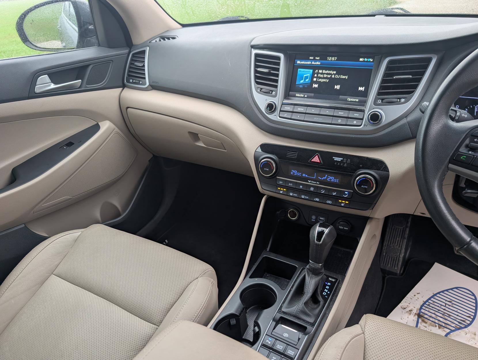 Hyundai TUCSON 2.0 CRDi Premium SUV 5dr Diesel Auto 4WD Euro 6 (185 ps)