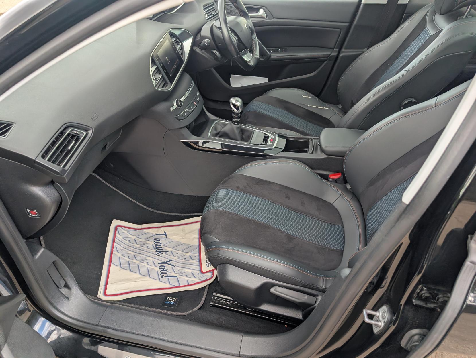 Peugeot 308 1.2 PureTech Tech Edition Hatchback 5dr Petrol Manual Euro 6 (s/s) (130 ps)