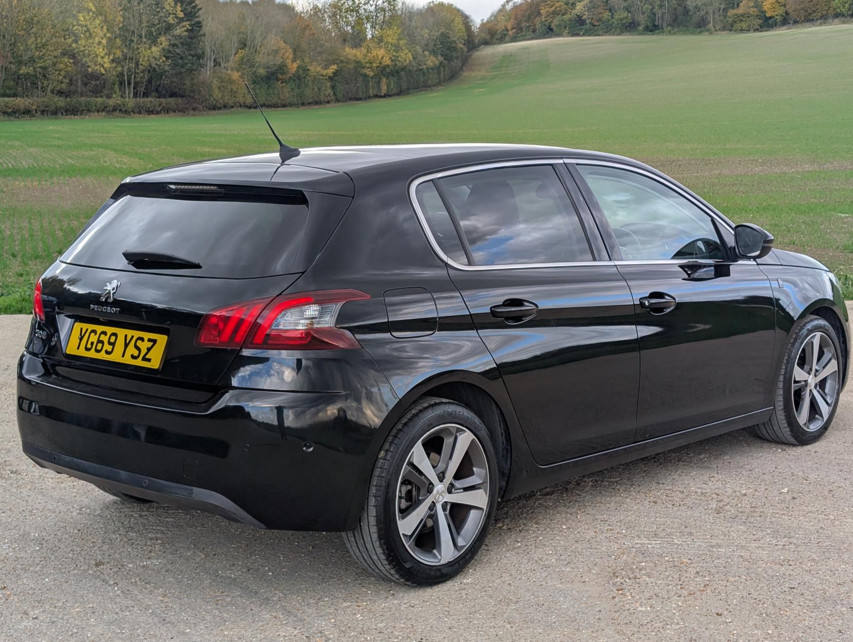 Peugeot 308 1.2 PureTech Tech Edition Hatchback 5dr Petrol Manual Euro 6 (s/s) (130 ps)