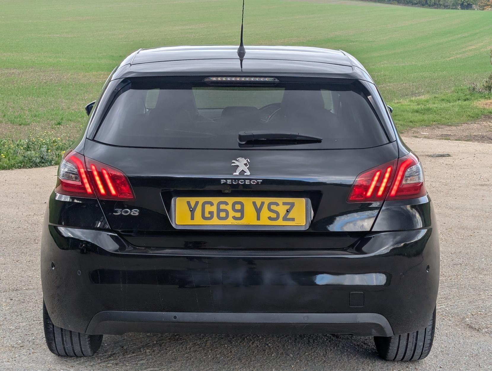 Peugeot 308 1.2 PureTech Tech Edition Hatchback 5dr Petrol Manual Euro 6 (s/s) (130 ps)