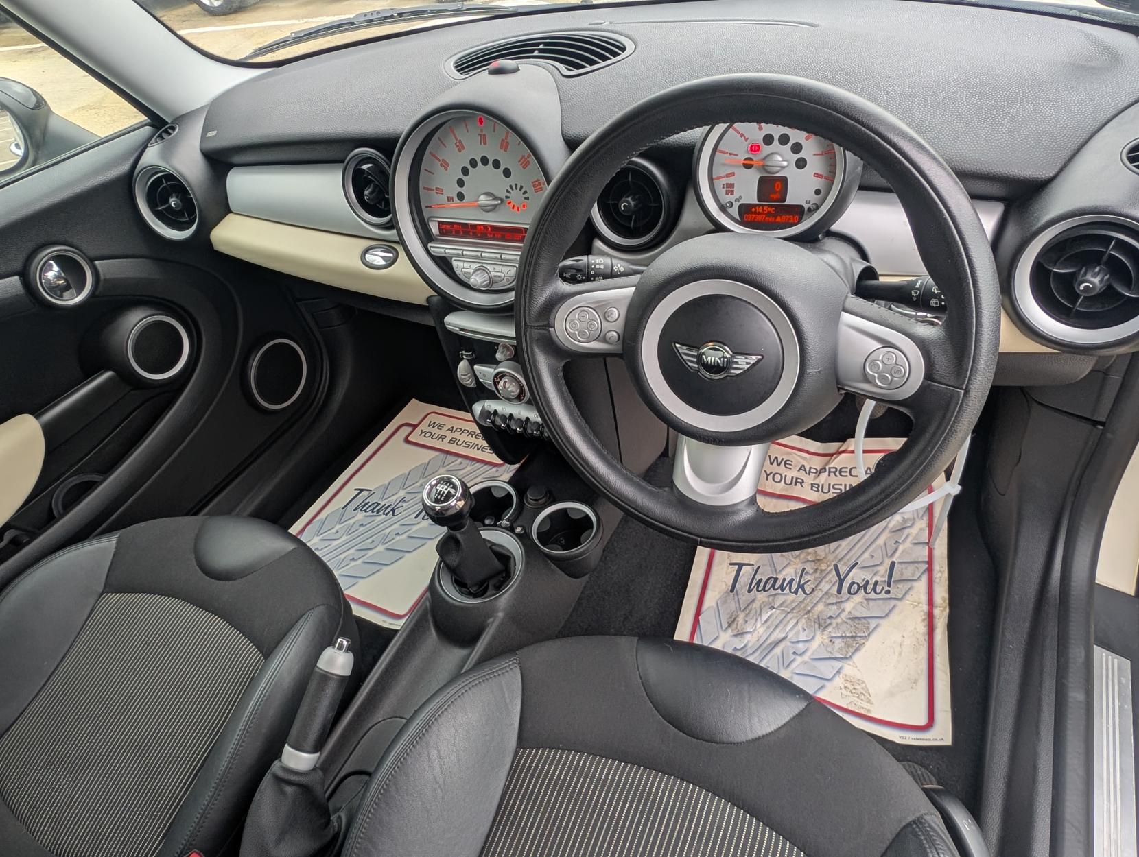 MINI Hatch 1.6 Cooper Hatchback 3dr Petrol Manual Euro 4 (120 ps)