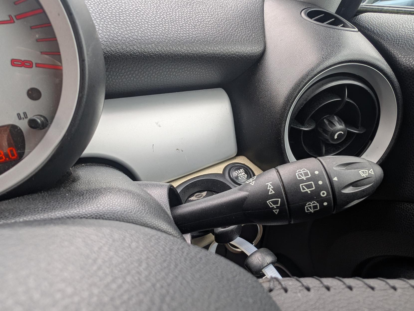 MINI Hatch 1.6 Cooper Hatchback 3dr Petrol Manual Euro 4 (120 ps)