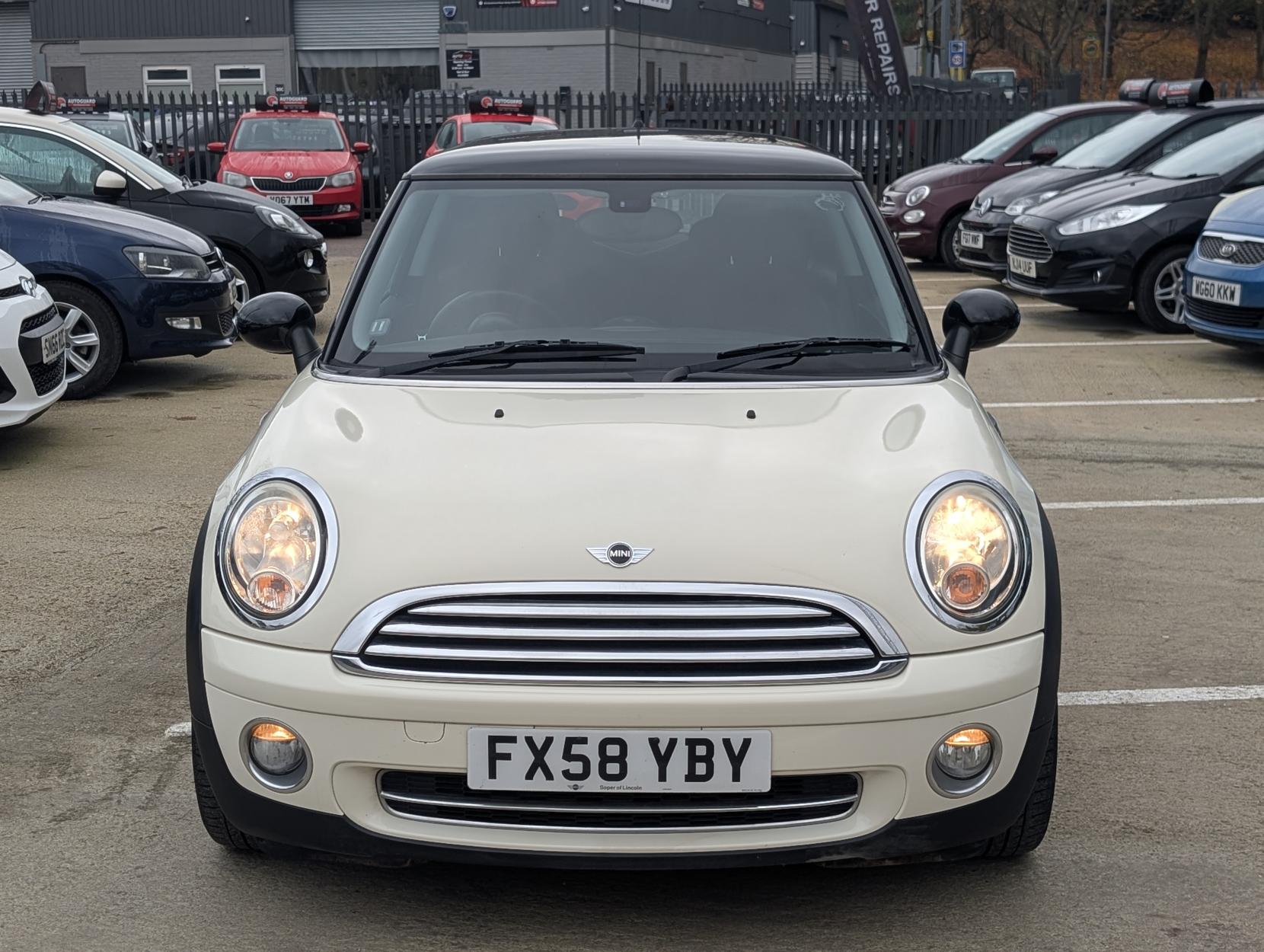 MINI Hatch 1.6 Cooper Hatchback 3dr Petrol Manual Euro 4 (120 ps)
