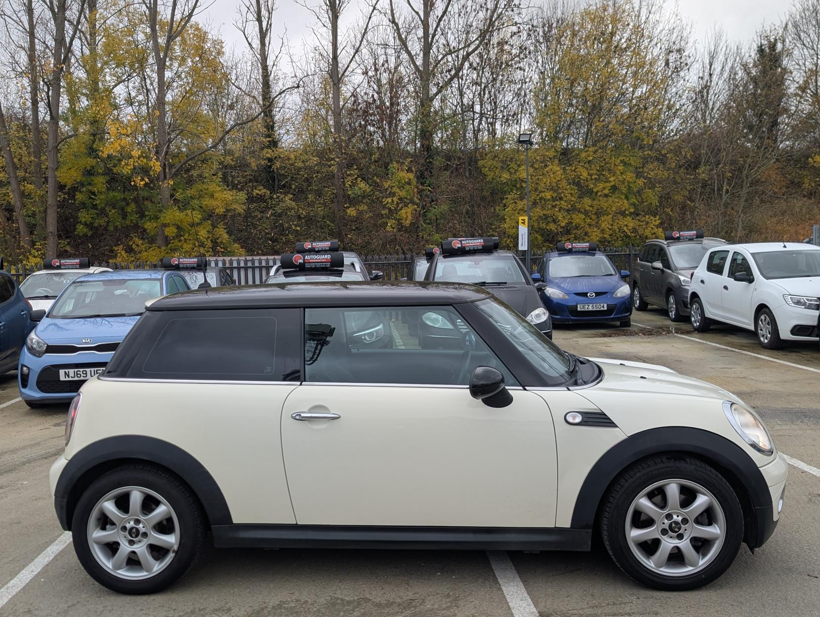 MINI Hatch 1.6 Cooper Hatchback 3dr Petrol Manual Euro 4 (120 ps)