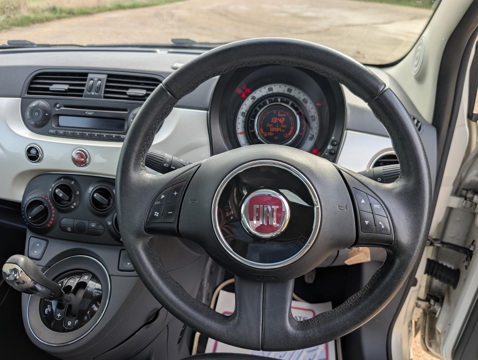 Fiat 500 1.2 Lounge Hatchback 3dr Petrol Dualogic Euro 4 (69 bhp)