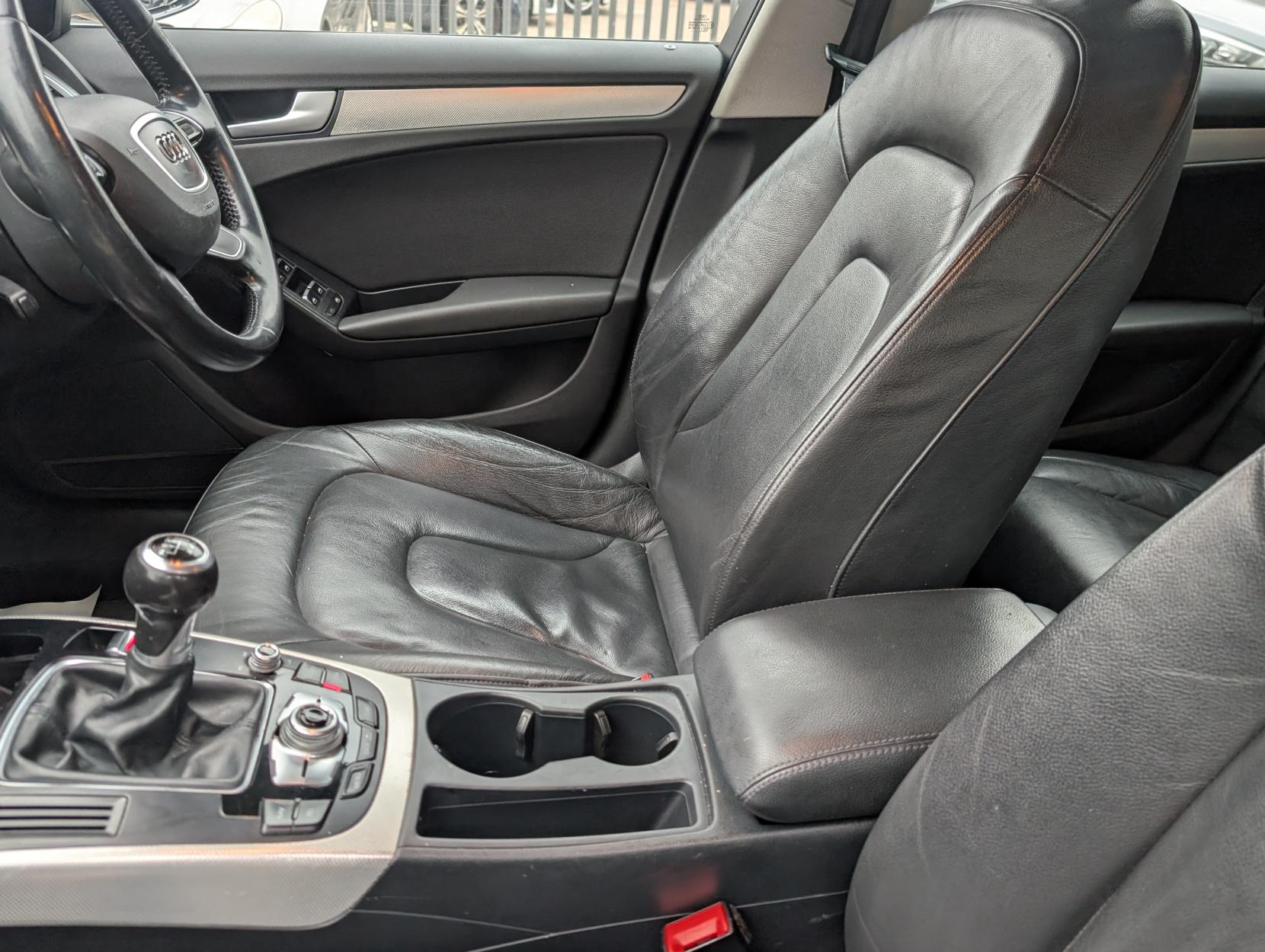 Audi A4 Avant 2.0 TDI ultra SE Technik Estate 5dr Diesel Manual Euro 6 (s/s) (163 ps)