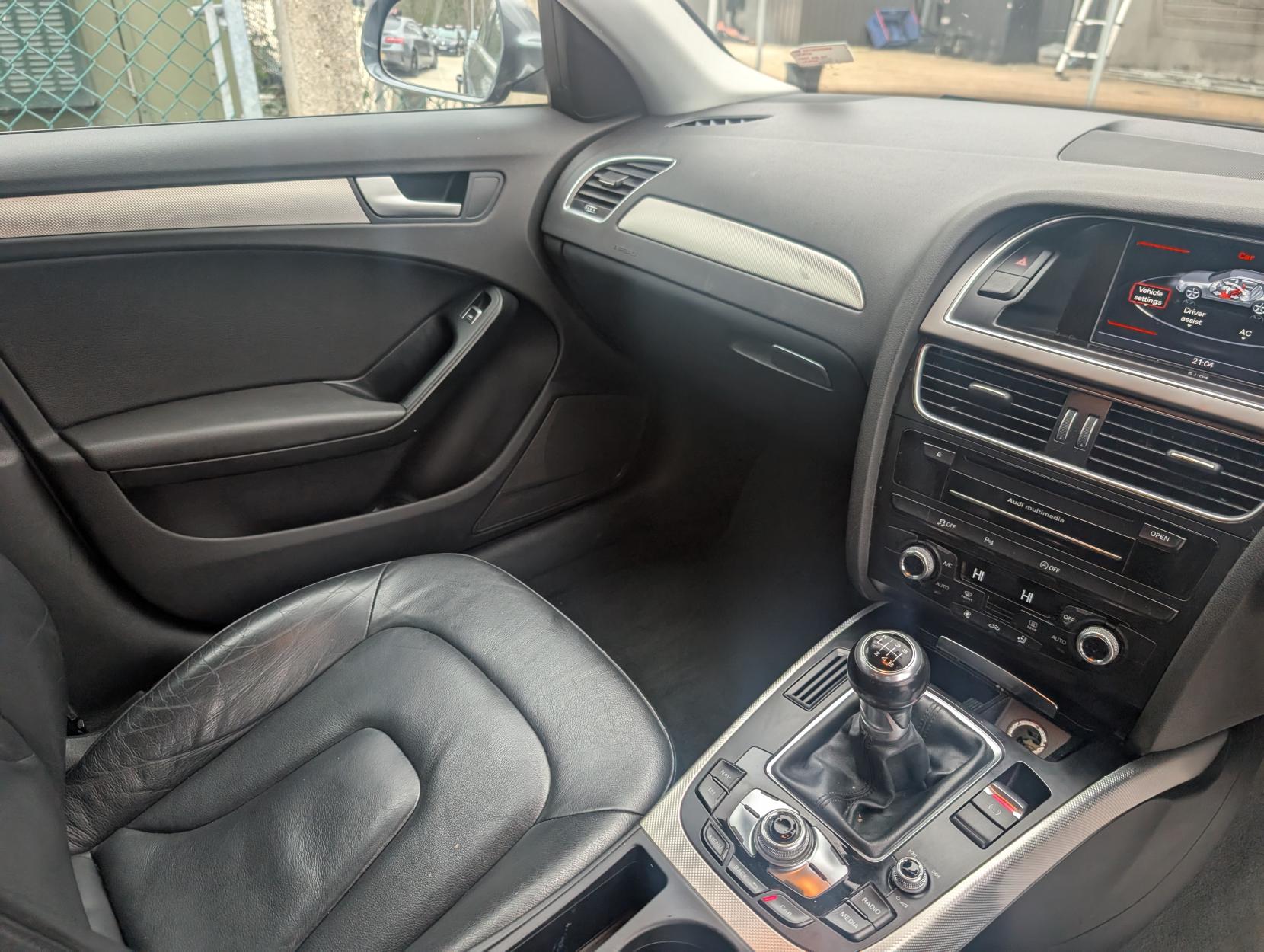 Audi A4 Avant 2.0 TDI ultra SE Technik Estate 5dr Diesel Manual Euro 6 (s/s) (163 ps)