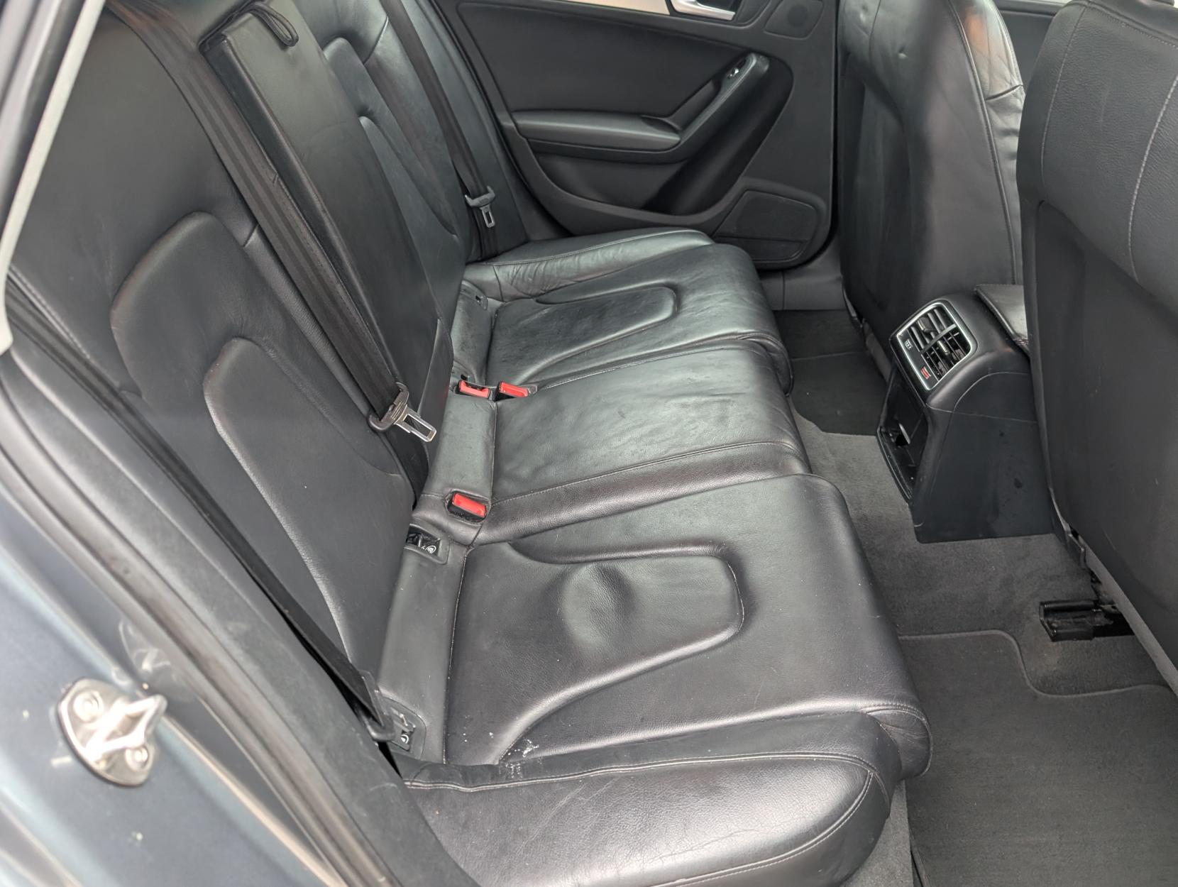 Audi A4 Avant 2.0 TDI ultra SE Technik Estate 5dr Diesel Manual Euro 6 (s/s) (163 ps)