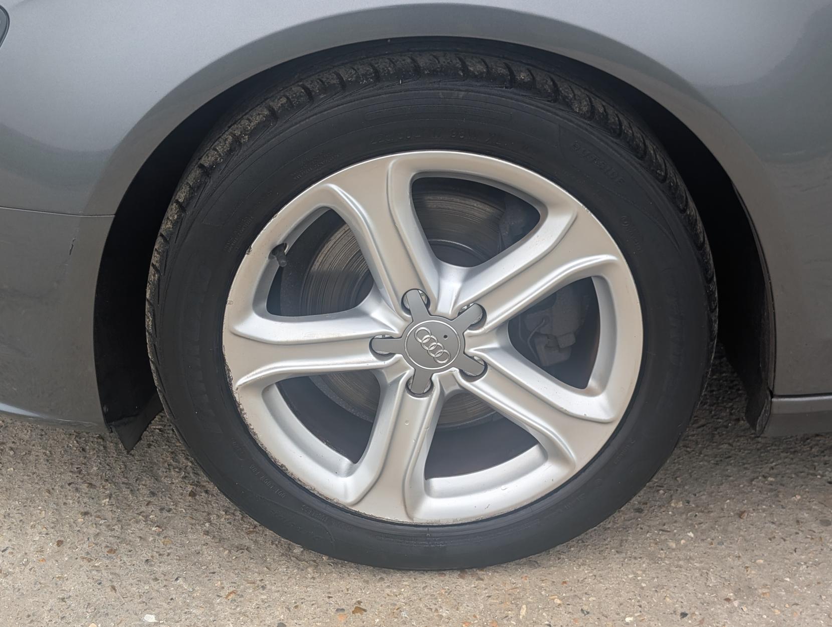 Audi A4 Avant 2.0 TDI ultra SE Technik Estate 5dr Diesel Manual Euro 6 (s/s) (163 ps)