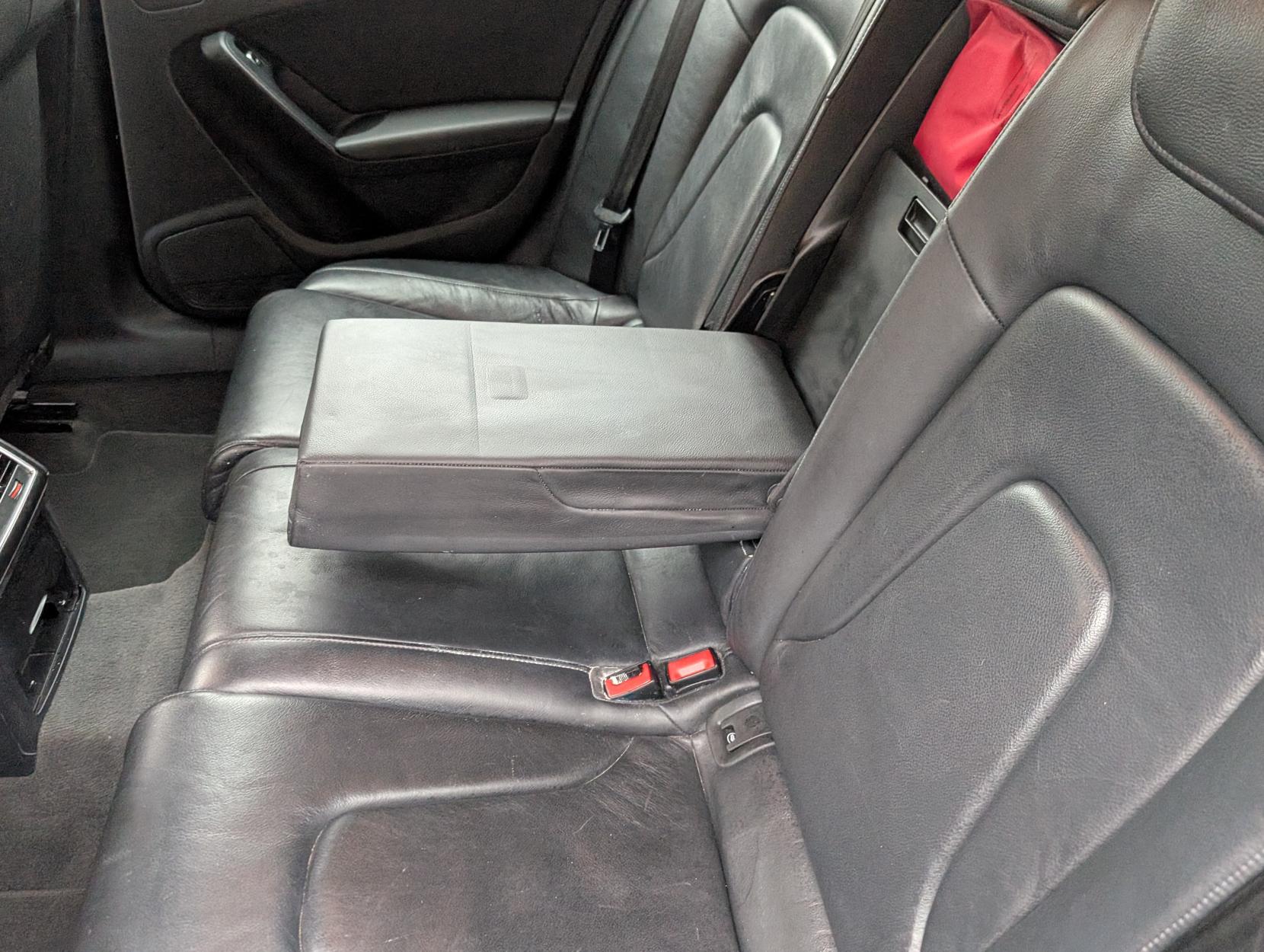 Audi A4 Avant 2.0 TDI ultra SE Technik Estate 5dr Diesel Manual Euro 6 (s/s) (163 ps)