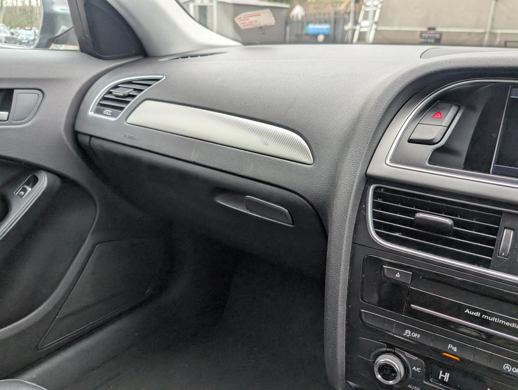 Audi A4 Avant 2.0 TDI ultra SE Technik Estate 5dr Diesel Manual Euro 6 (s/s) (163 ps)