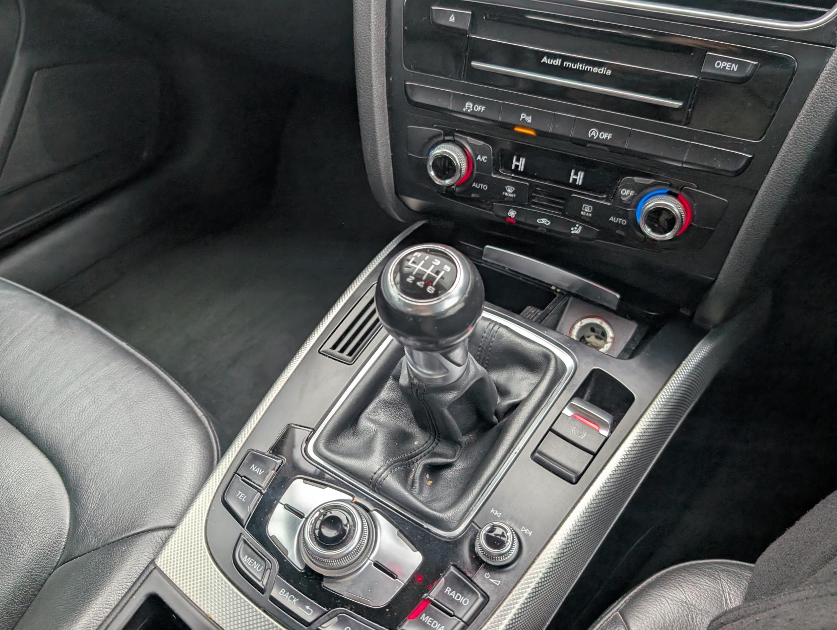 Audi A4 Avant 2.0 TDI ultra SE Technik Estate 5dr Diesel Manual Euro 6 (s/s) (163 ps)