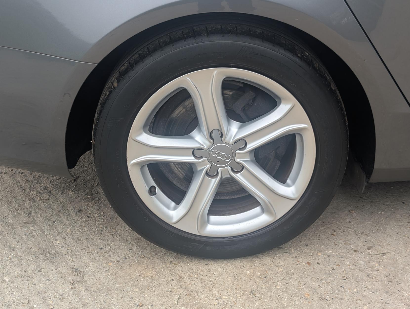 Audi A4 Avant 2.0 TDI ultra SE Technik Estate 5dr Diesel Manual Euro 6 (s/s) (163 ps)