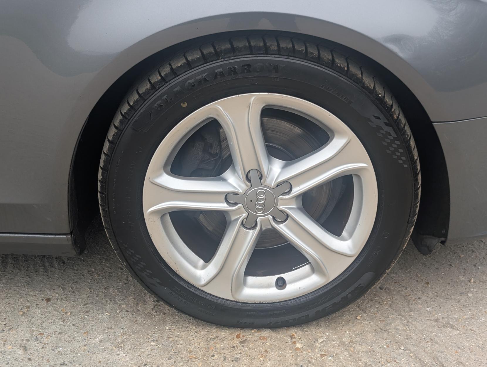 Audi A4 Avant 2.0 TDI ultra SE Technik Estate 5dr Diesel Manual Euro 6 (s/s) (163 ps)