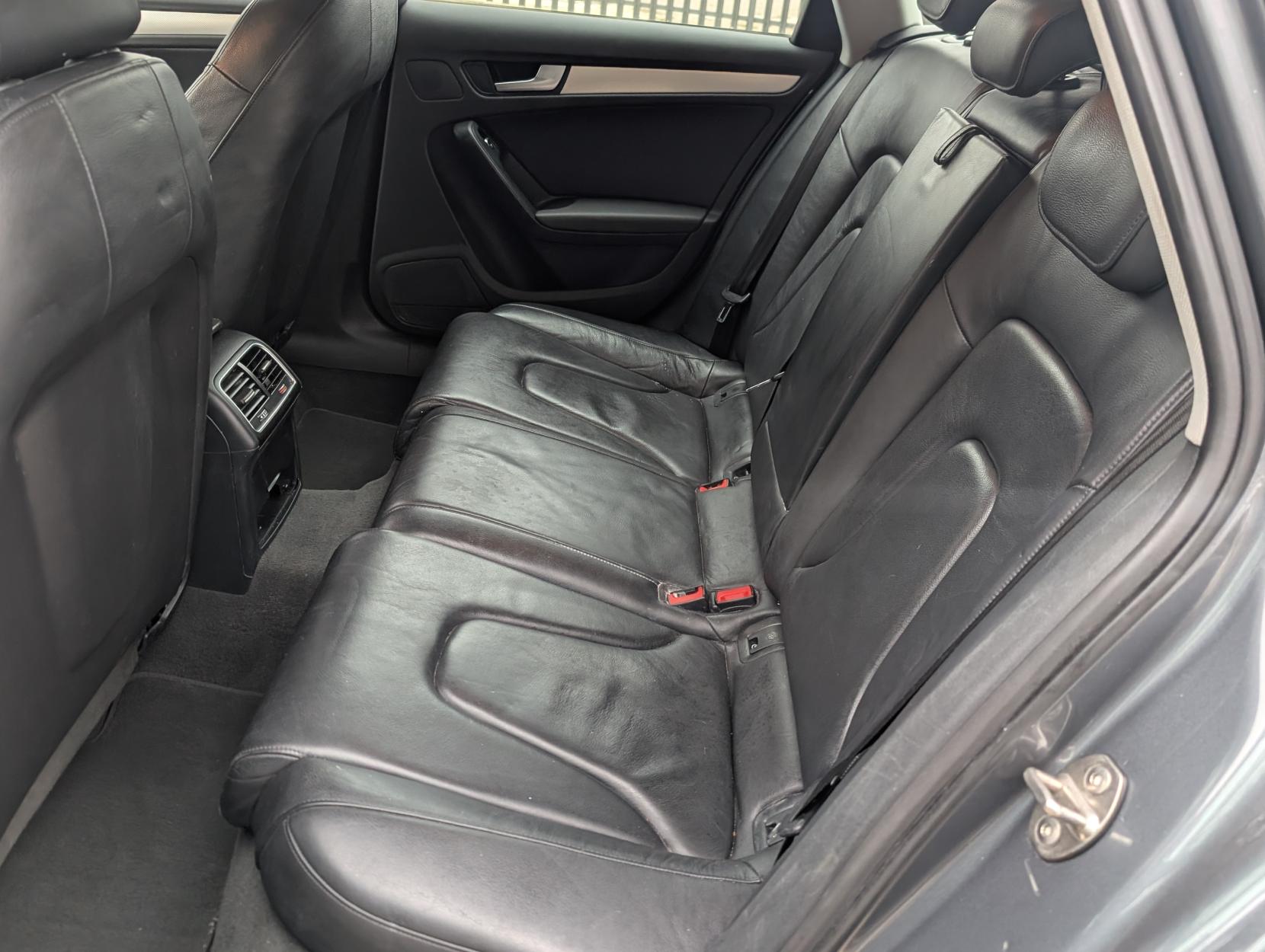 Audi A4 Avant 2.0 TDI ultra SE Technik Estate 5dr Diesel Manual Euro 6 (s/s) (163 ps)