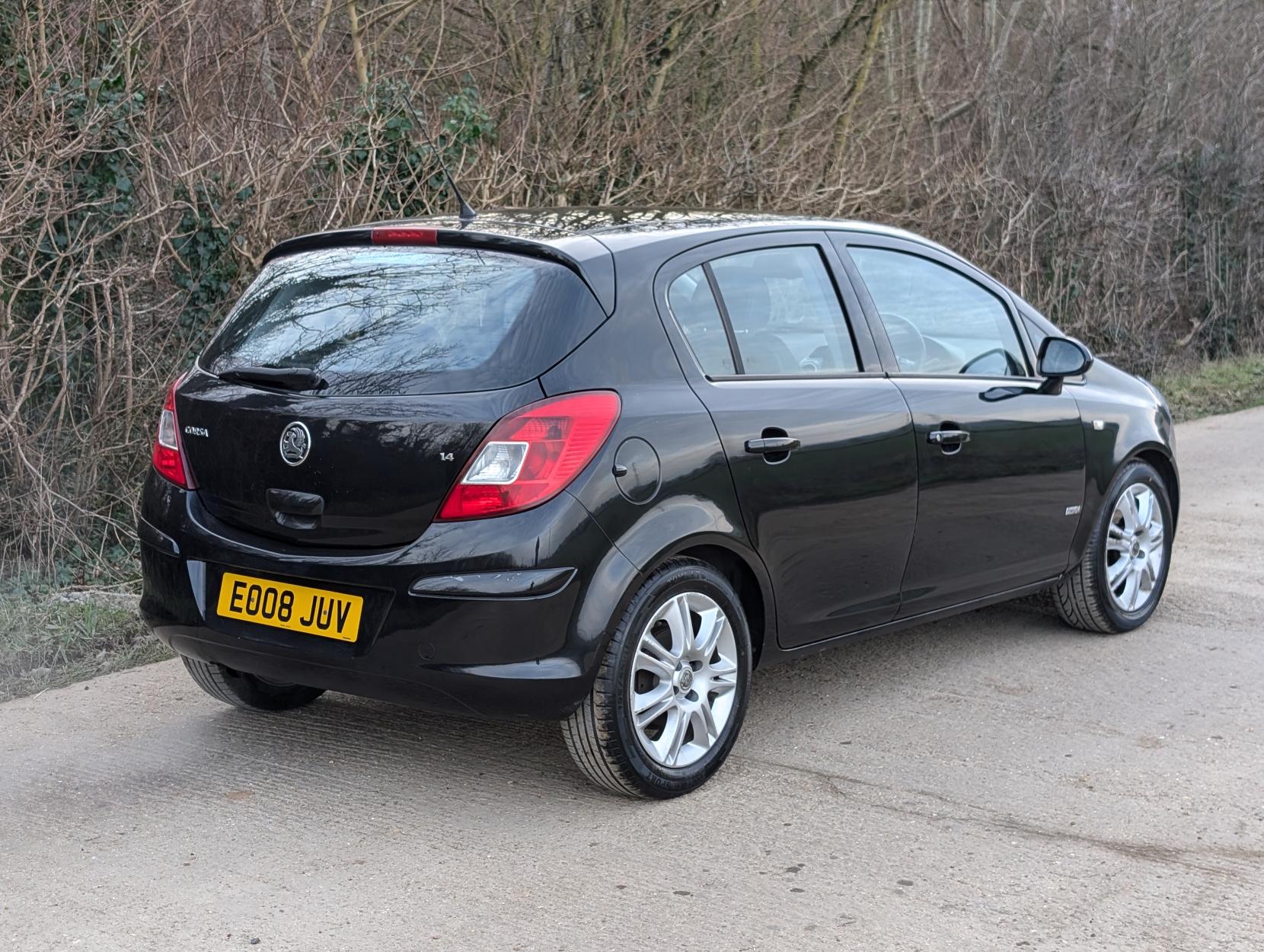 Vauxhall Corsa 1.4i 16v Design Hatchback 5dr Petrol Automatic (a/c) (166 g/km, 89 bhp)