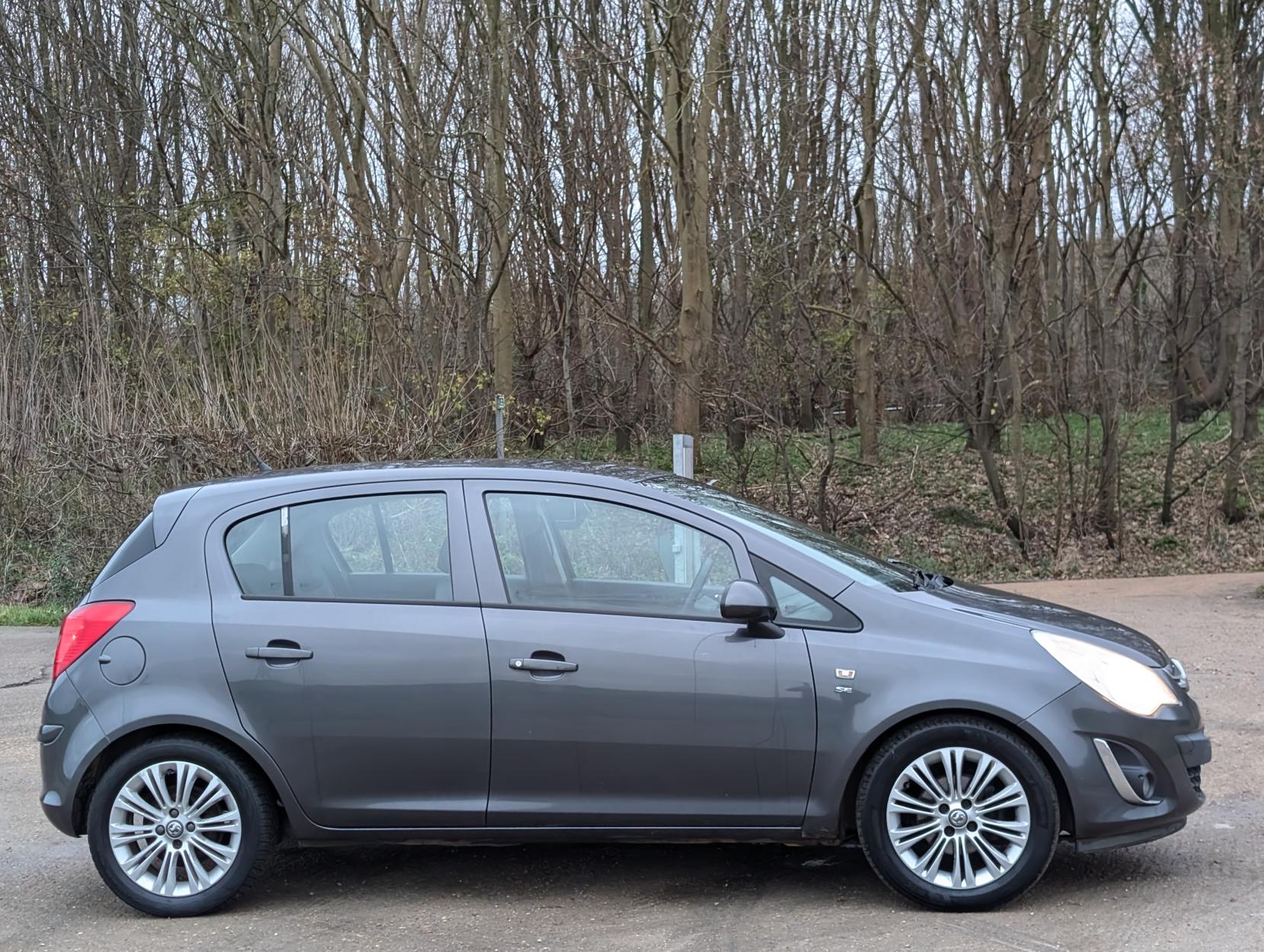 Vauxhall Corsa 1.4 16V SE Hatchback 5dr Petrol Manual Wide Ratio Euro 5 (100 ps)